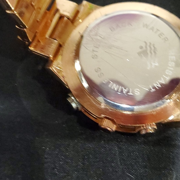 Michael Kors Watch - Picture 5 of 5